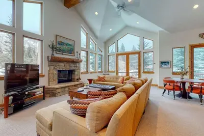 Image de Beautiful Mountain Views - Spacious East Vail Home