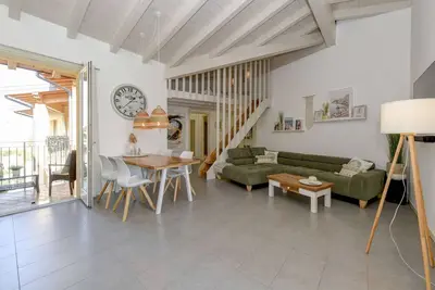 Image de Casa Verde near to the beach in manerba