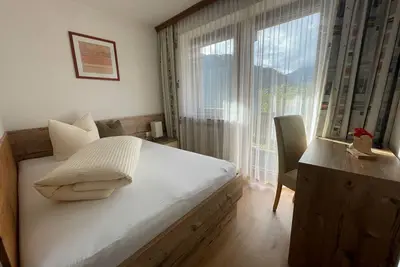 Image de Einzelzimmer X- Large, Dusche, Wc, 1 Schlafraum - Gästeheim Lederle