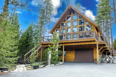 Image de Grandview Chalet - Modern & Luxurious Mountain Retreat with Panoramic Views