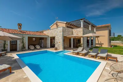 Image de Belle maison Ă Cukrici/Svetvincenat