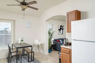 Image de Glorious 3 bedroom home\/Near Randolph Afb\/No stairs.