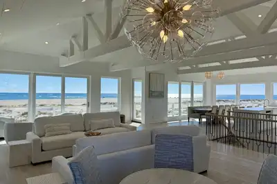 Image de Oceanfront 10 bdrm w/Pool/Elevator on The Point. Best Views on the Island!
