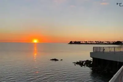 Image de Cozy Ocean Breeze Guest House Ideal Location
