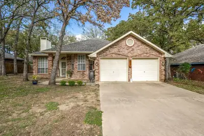 Image de Spacious Brick House 3br 2ba A+