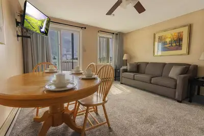 Image de Ml 361:  Inviting 2br suite. Perfect for your summer biking getaway!