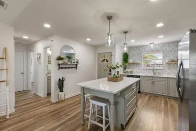 Image de Villa on Lake Granbury w/Hot Tub