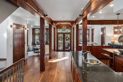 Image de 5 bedroom house - 2 blocks from The New Sheridan and 4 blocks from Gondola!