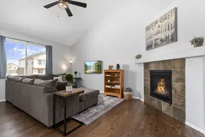 Image de Modern Home w/ 2 Private Suites & Family-Friendly Amenities - 15 Mins to Dia