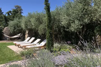 Image de Typical Provencal Villa in Gordes village center with garden, parking and pool.