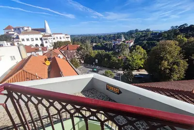 Image de Sintra, T2 in historic center with Palace views, Sintra
