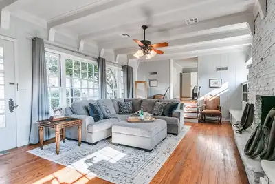 Image de Close to Oc & Snu & Fairgrounds w/3 King Beds