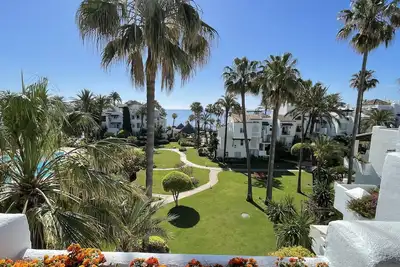 Image de Penthouse, beach and tennis holidays!