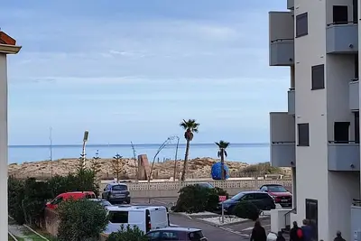 Image de appartement ensoleillé a Le  Barcarès