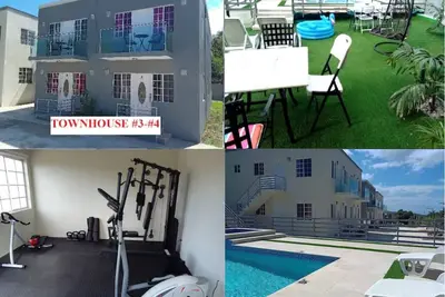 Image de Mirando Place\nTwo X 2 Bed 2 Bath Townhouse #3-#4 Gym+PooL+Hot Tub. Sleeps 14 Ppl