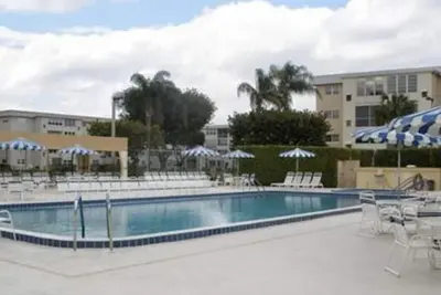 Image de Snowbirds Welcome - 50+ Community - 1st floor condo - Seasonal Rentals Only