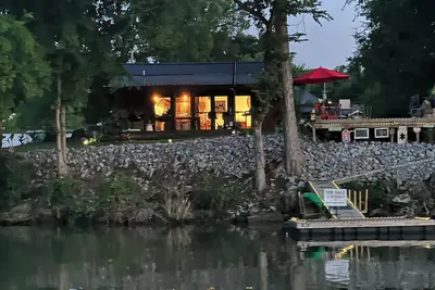 Downtown Riverfront Cottage