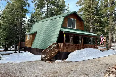 Image de Serene Cabin Retreat Near National Parks & Outdoor Recreational  Destinations