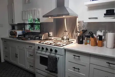 Image de Bayview mobile, brightly renovated, ocean view, close to amenities.