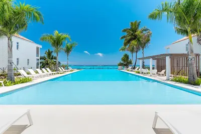 Tahiti Luxury Beach with concierge