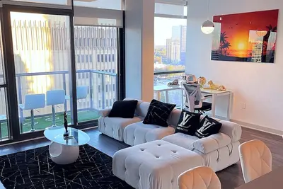 Image de Luxurious spacious Penthouse beautiful city view central location safe location.