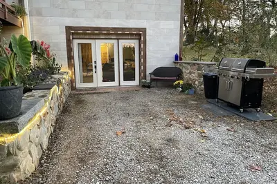 Image de Eagle's Nest is a unique apartment located in Conowingo Md.
