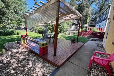 Image de 4-bedroom vacation home: Sleeps 12, 2 miles to Dt & Premier Center