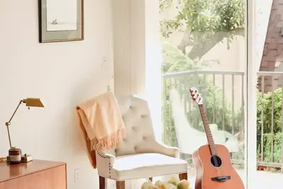 Image de Malibu Country Mart Escape\n\n