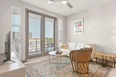 CozySuites Phx Roro Gym, Pool, Pets, Parking! #2