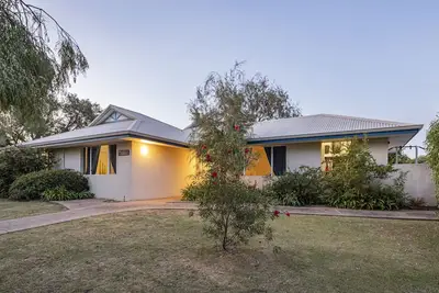 Image de Beach Retreat - Family & Pet Friendly + only 400m from beach