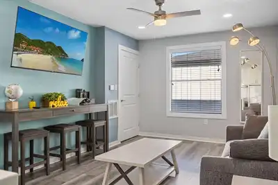 Image de Stylish 2br • Sleeps 6 • Near Downtown & Nrg