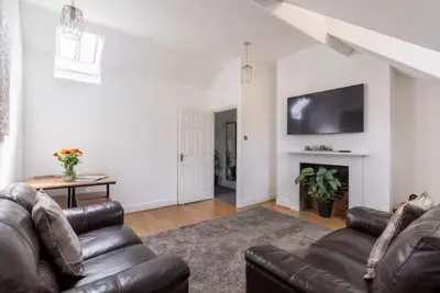 Image de Castle Garden View - Two Steps Away from Central Rochester High Street
