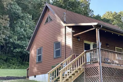 Image de Cozy Cabin w\/King Bed, Mountain views, Fast Wifi, Full Kitchen, Veteran Owned