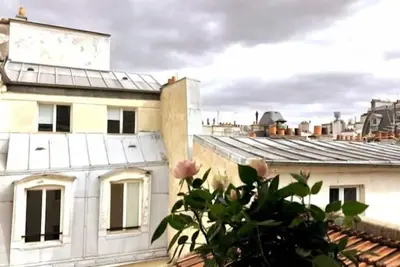 Image de Studio au calme et lumineux, ascenseur et vrai lit