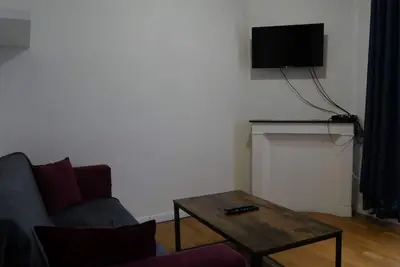Image de Appartement à 8 min du métro 5 au porte de Paris.