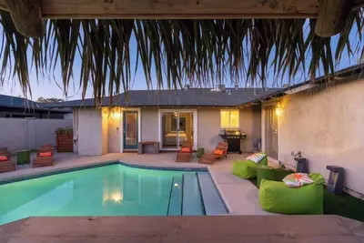 Image de Heated Pool, Arcade, Massage, Old Town Scottsdale!