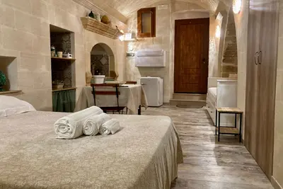 Image de In the heart of the historic center of Grottaglie, City of Ceramics in Apulia