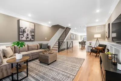 Image de Brand New Modern Philly Dream Home - Near Hospitals, Shopping, Transit - Room #4