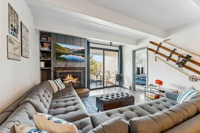 Image de Lakeside Retreat Summ