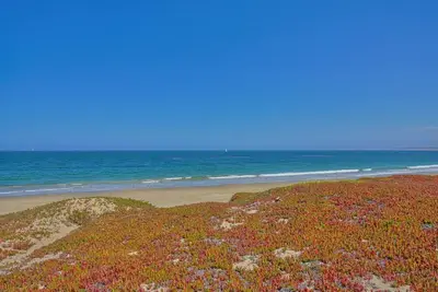 Image de Steps from the Beach and Restaurants with 2 Masterbedrooms
