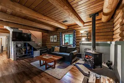 Image de Handmade Scandinavian Mountain House Fire-Sauna