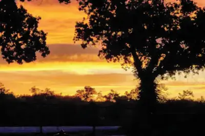 Image de Country Living located Mid-Way between Granbury and Glen Rose.