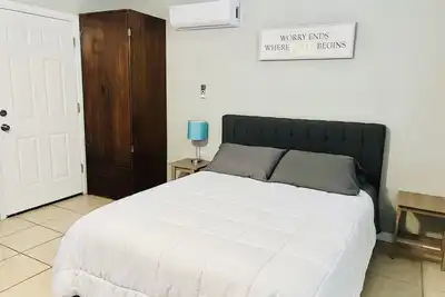 Image de Beautiful Studio! Very peaceful, very safe! \n