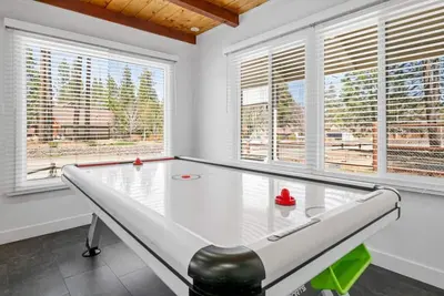 Image de Summer Wonderland+Steps 2 Big Bear Lake+Air Hockey