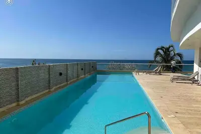 Image de New Luxury Ocean View 3 bed/ 2 bath Beach!
