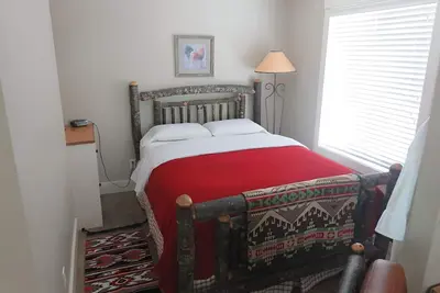 Image de Cozy 1 Bedroom Cabin