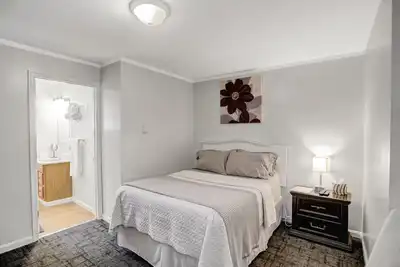 Image de Room 103 at Halifax Inn