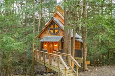 Image de Cook Forest Luxury Treehouse
