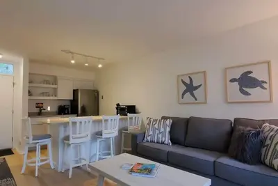 Image de Shore Life Retreat One Block to Beach