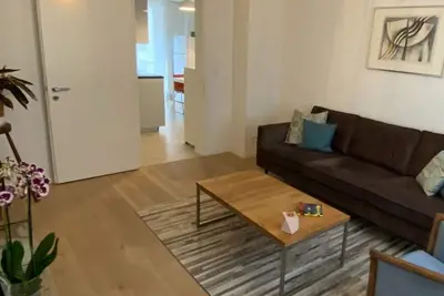 Image de H1 : Centre-ville, détendez-vous dans un appartement moderne et calme 4. 5 pièces